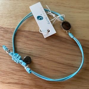 Cute adjustable bracelet with beach sand and silve